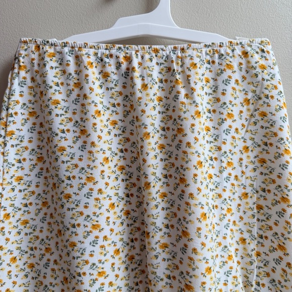 Hollister Ultra High Rise A-Line Floral Mini Skirt - Picture 7 of 9